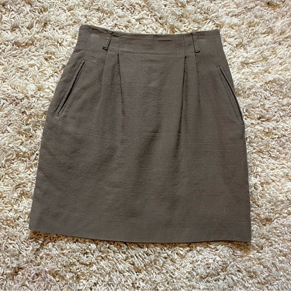 Preview Collection Skirt Size 2 - Picture 1 of 7